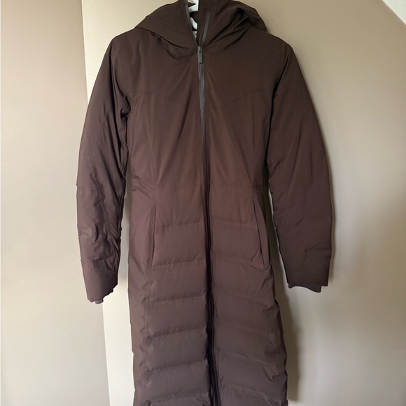 Lululemon StretchSeal Sleet Street Down Fill Dark Brown Puffer Jacket - Picture 2 of 4